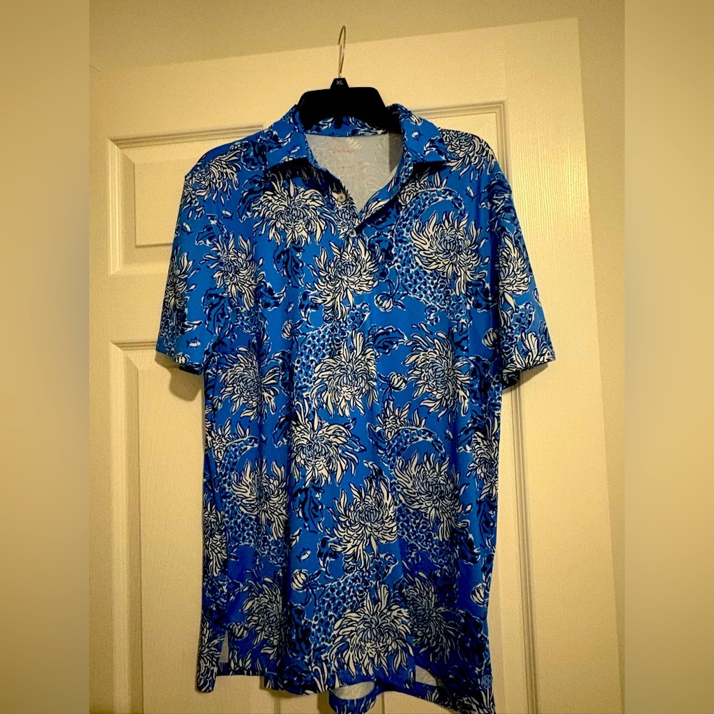 Lilly Pulitzer men’s golf shirt. Medium